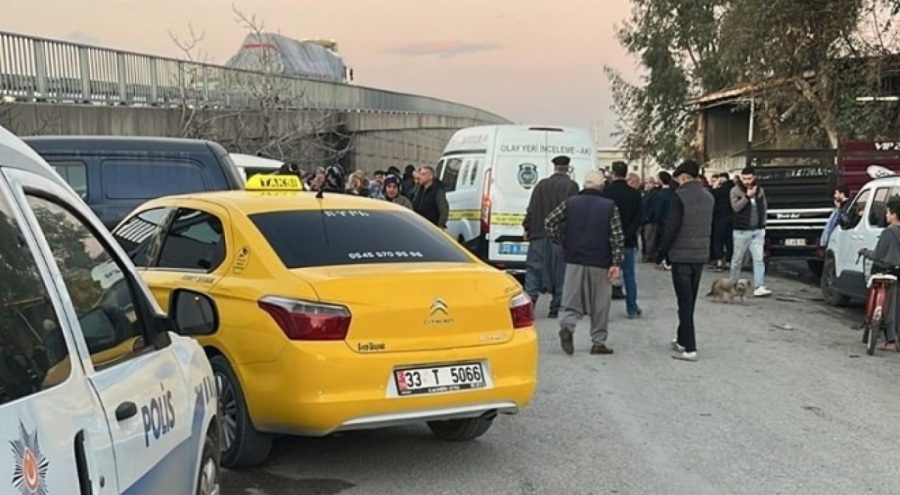 Sokak ortasında silahlı saldırıya uğrayan kişi hayatını kaybetti
