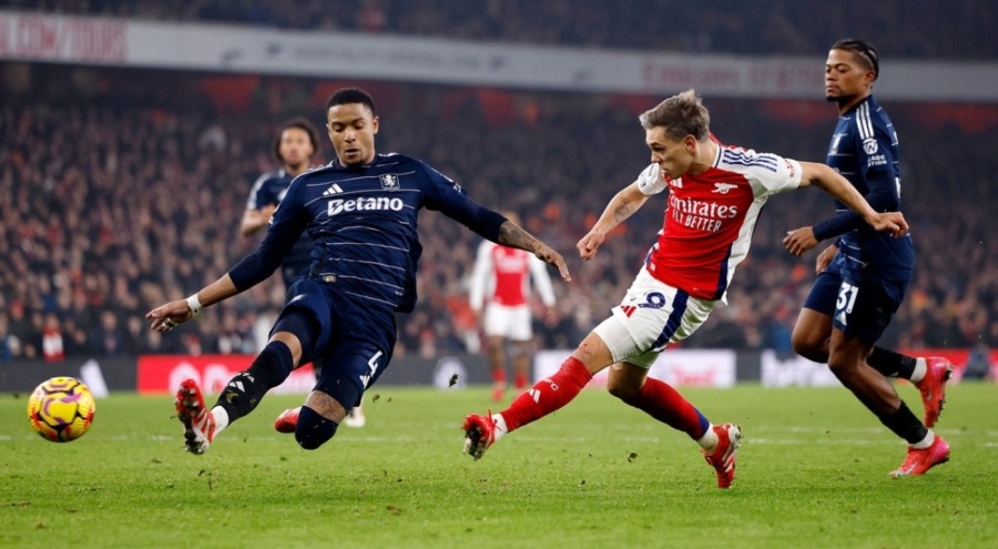 Arsenal, Aston Villa ile berabere kaldı