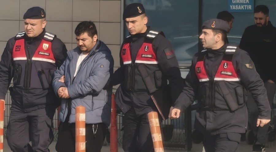 Bursa'da kendisini doktora götürmek isteyen babasını bıçaklayan şüpheli tutuklandı