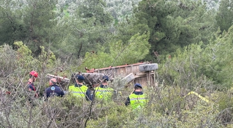 Bursa'da traktör şarampole yuvarlandı!