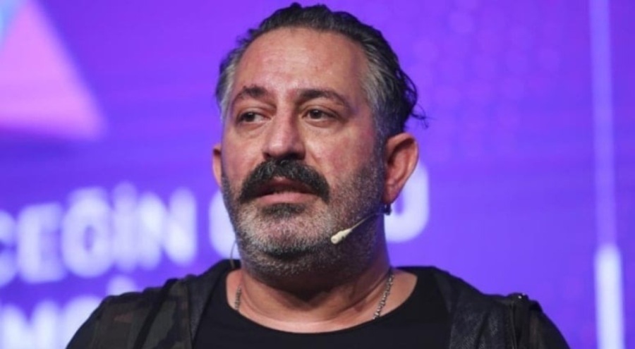 Cem Yılmaz 'Her şeye alıştık' diyerek isyan etti