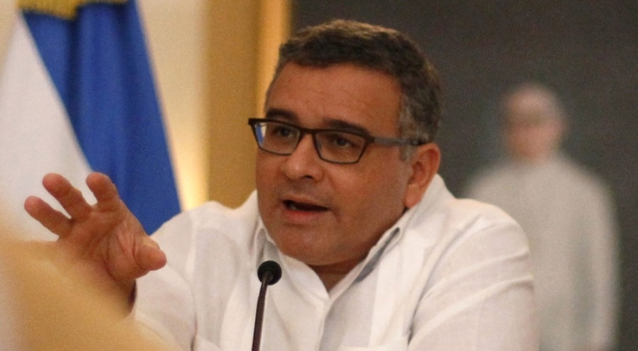 El Salvador'un eski Devlet Başkanı öldü