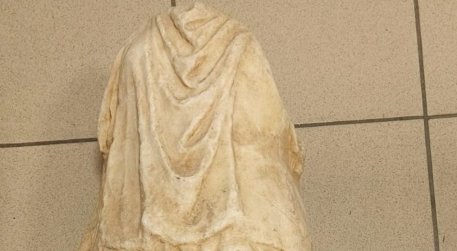 2 bin yıllık antik Yunan heykeli çöp poşetinden çıktı!