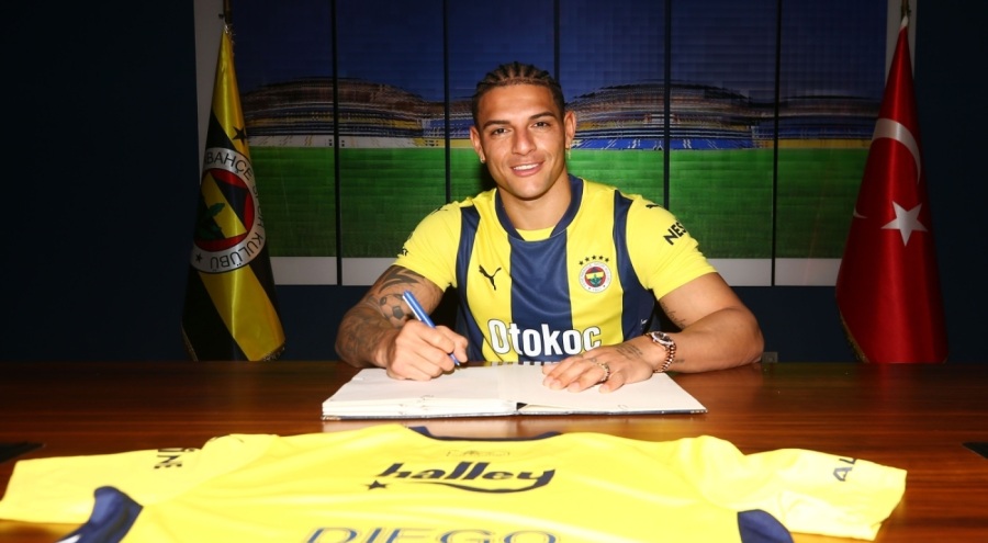 Diego Carlos resmen Fenerbahçe'de