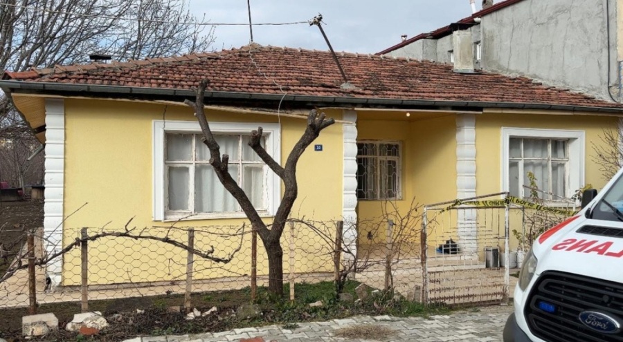 Arkadaşını baltayla öldürüp, 'Ben adam öldürdüm' diye bağırdı