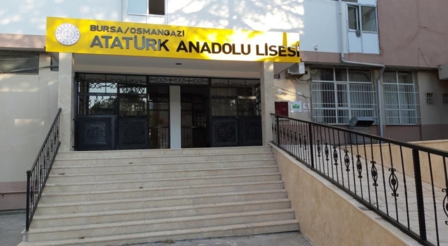 Bursa Atatürk Anadolu Lisesi yıkılıyor!