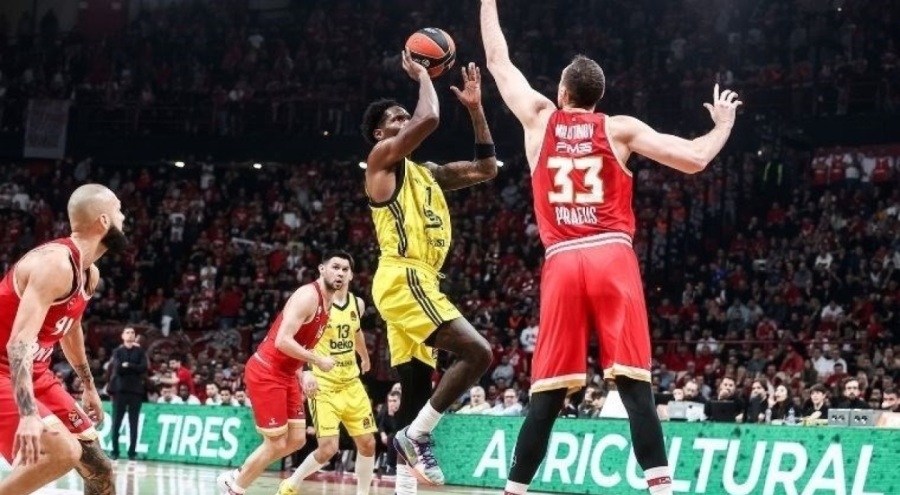 Fenerbahçe Olympiakos'u deplasmanda yendi