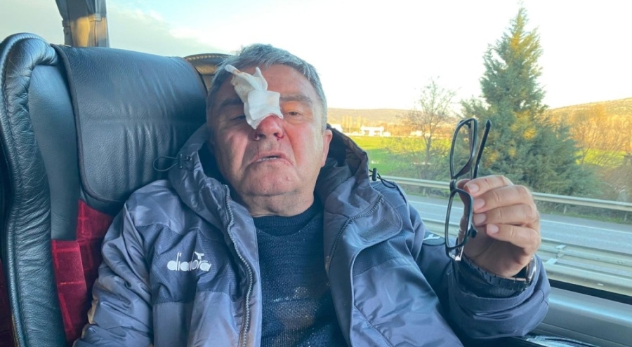 Mağlup oldukları maç sonrası Uşak Spor takım otobüsü taşlı saldırıya uğradı