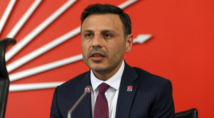 CHP Gençlik Kolu Başkanı, açtığı pankart sebebiyle emniyete çağrıldı