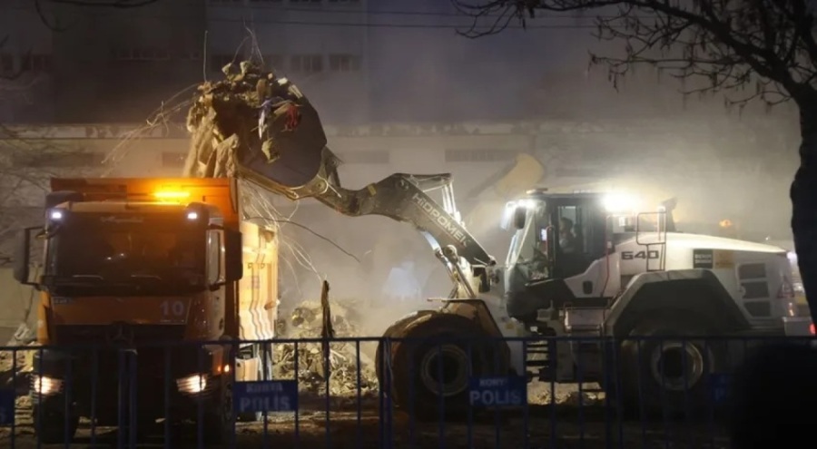 Konya'da çöken binada enkaz kaldırma işlemi tamamlandı