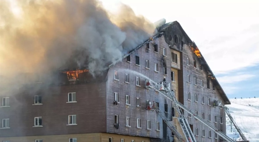 Bolu'daki yangın faciasında ölenlerin ailesine hakaret etmişlerdi! Gözaltına alındılar