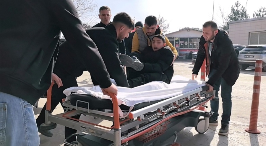 Bursa'da 12 yaşındaki çocuk, elektrikli bisikletiyle otomobilin altında kaldı
