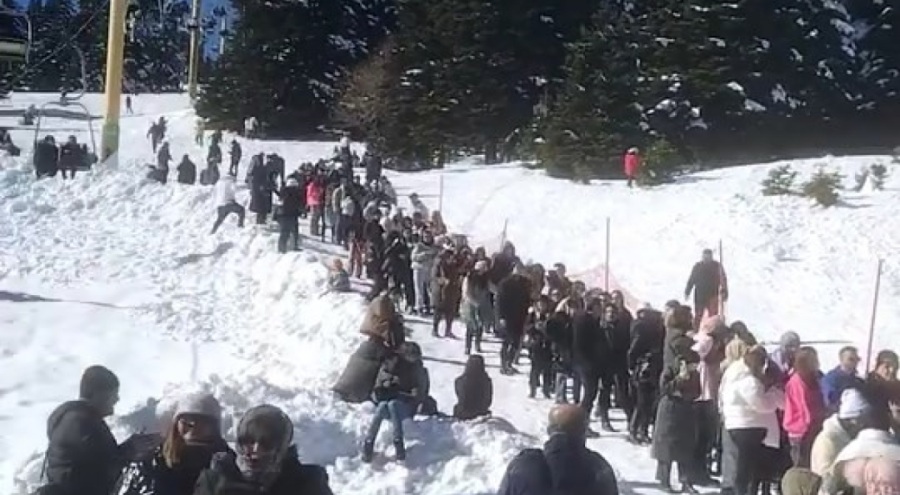Bursa Uludağ'da adım atacak yer kalmadı