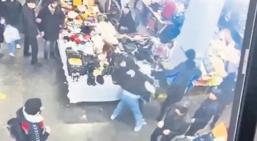 Bit pazarında bıçaklı dehşet! İtalyan şefin oğlu yoğun bakımda