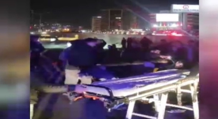 Motosiklet, yayalara çarptı: 1 ölü, 3 yaralı