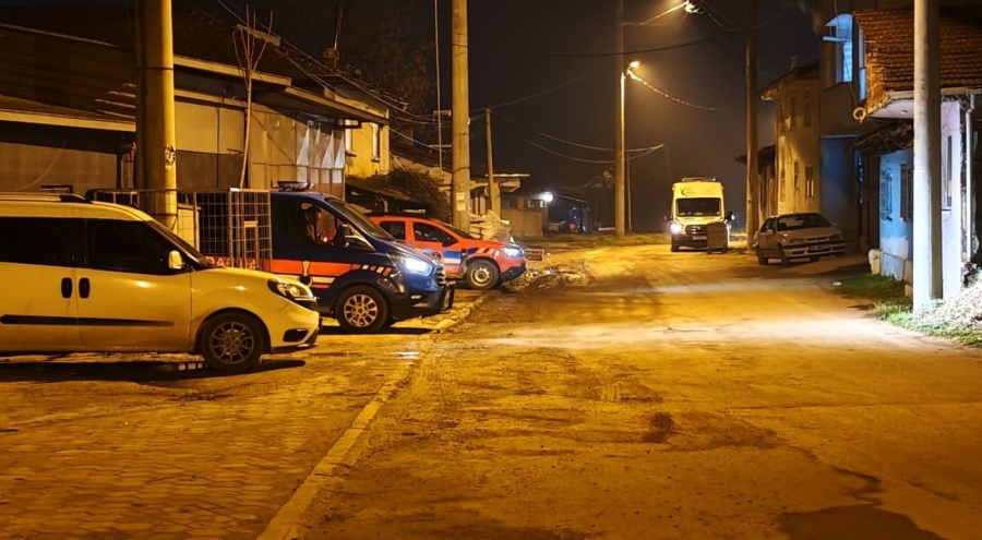 Bursa'da baba iki çocuğunu bıçakla rehin aldı!