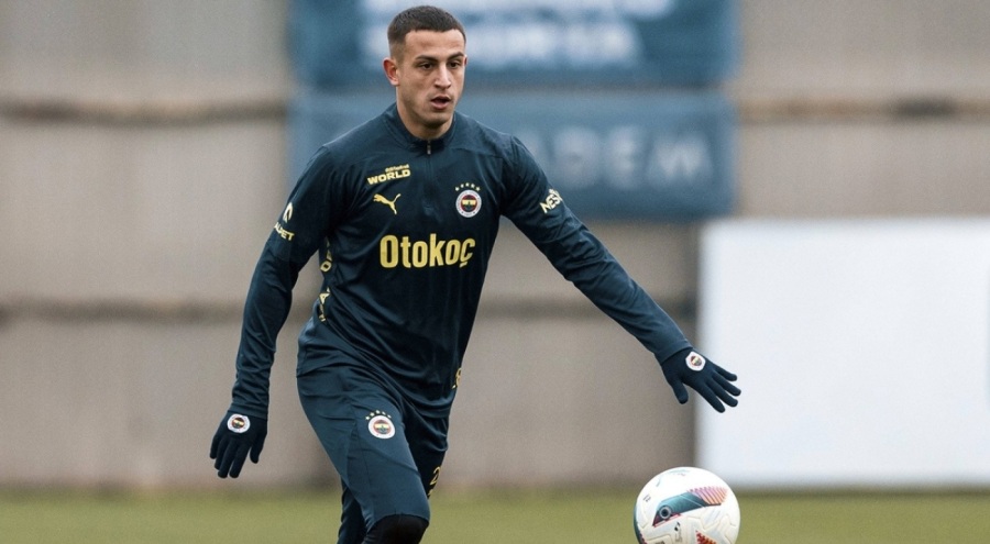 Fenerbahçe, Bartuğ Elmaz'ı kiraladı