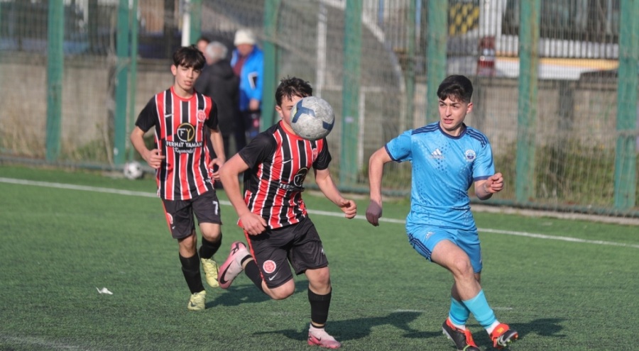 Gemlik Belediyespor U16 Takımı namağlup sampiyonluğa gidiyor