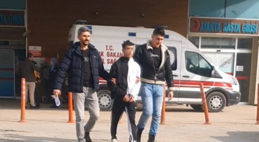 Bursa'da manavdan hırsızlık yapan 2 çocuk yakalandı