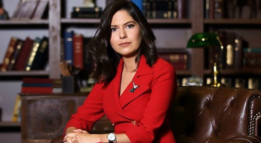 RTÜK'ten gazeteci Kübra Par'a "el hareketi" incelemesi