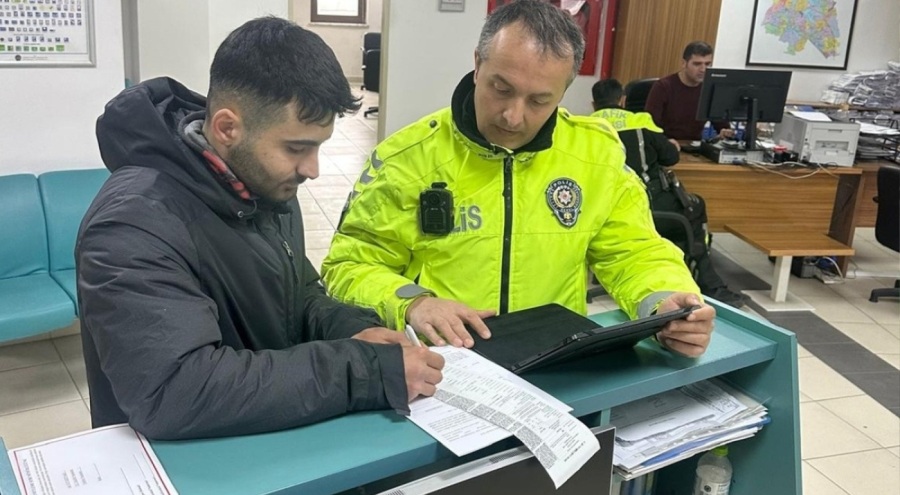 Akrobatik hareketler yapan sürücünün ehliyetine el konuldu