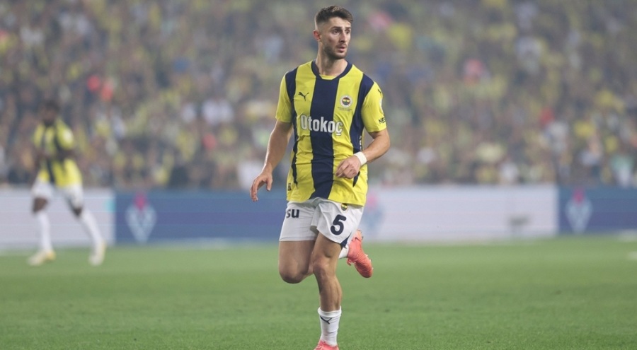 Fenerbahçe, milli futbolcusu İsmail Yüksek'in sözleşmesini uzatıyor