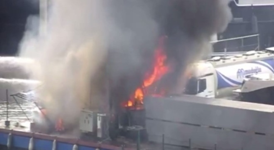 Marinada yangın paniği