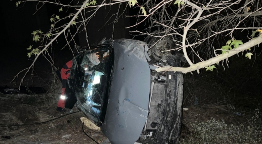 Otomobil şarampole yuvarlandı: Yaralılar var