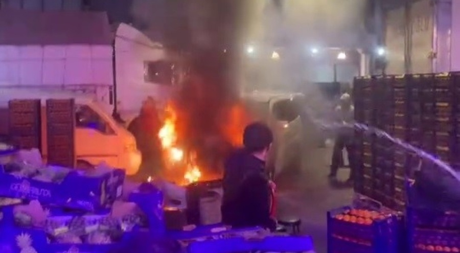 Bursa'da araç alev topuna döndü!