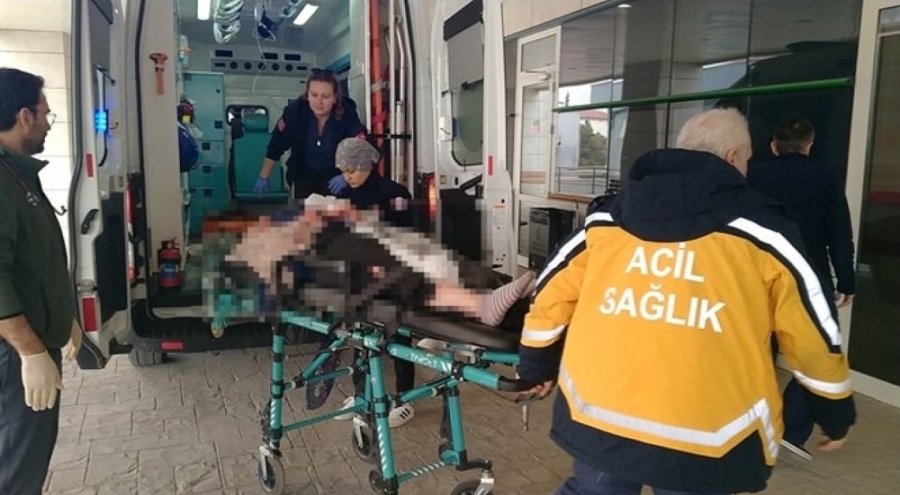 8 gün önce boşandığı eşini defalarca bıçakladı