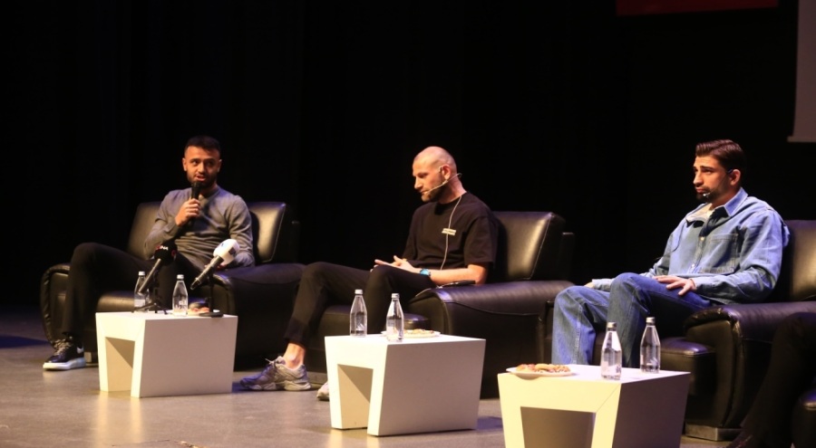 Bursasporlu oyuncular taraftar ile bir araya geldi