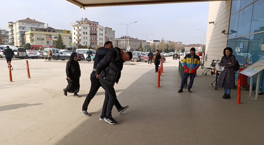 Bursa'da alıkoydukları gencin annesinden para isteyen 3 şüpheli serbest