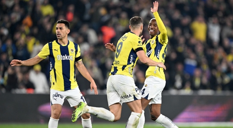 Fenerbahçe Çaykur Rizespor'u 3-2'lik skorla mağlup etti