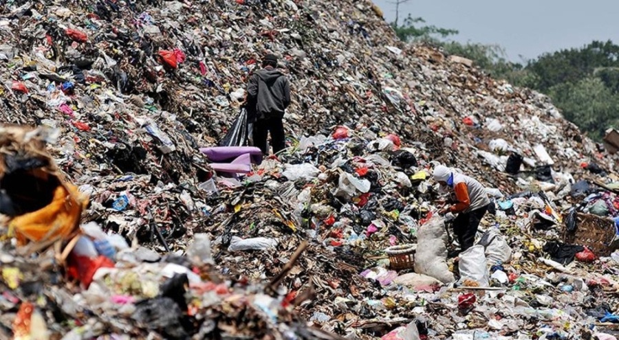O ülkede 'çöp' nedeniyle olağanüstü hal kararı alındı