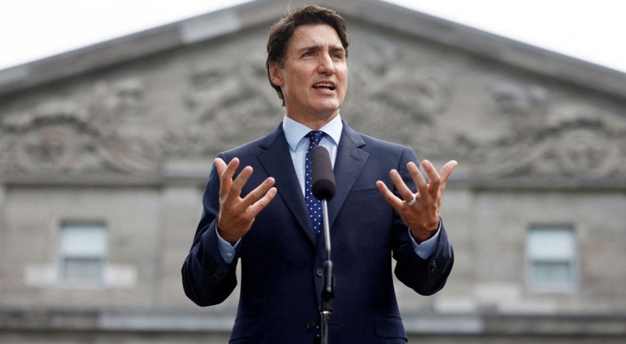 Trump, Kanada'ya gümrük vergisini askıya alacak