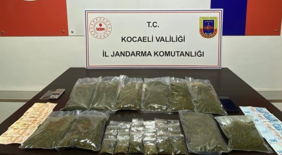 Yapılan aramada uyuşturucu ele geçirildi