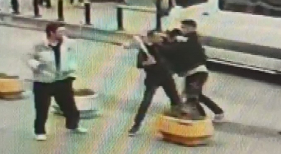 Minibüs şoförlerinin beyzbol sopalı kavgasında kan aktı: 1 kişi öldü