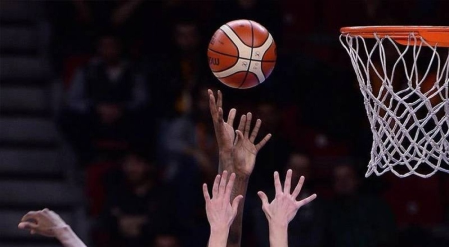 Genç basketbolcuya tribünden ırkçı hakaret