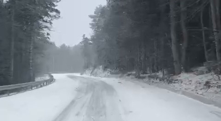 Uludağ'da yollar yeniden karla kaplandı