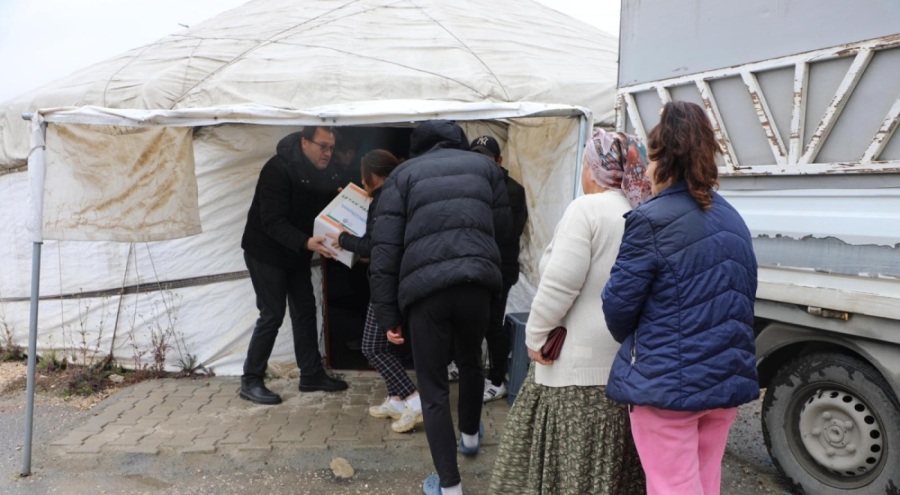 Mudanya Hatay'a yardım tırı gönderdi