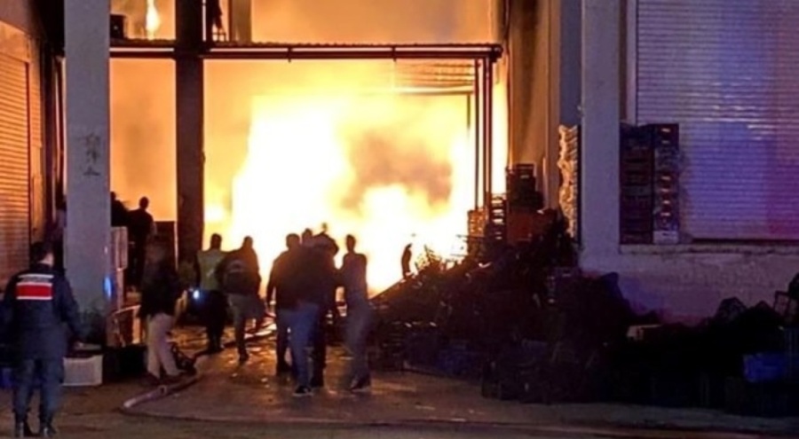 Toptancı halinde yangın