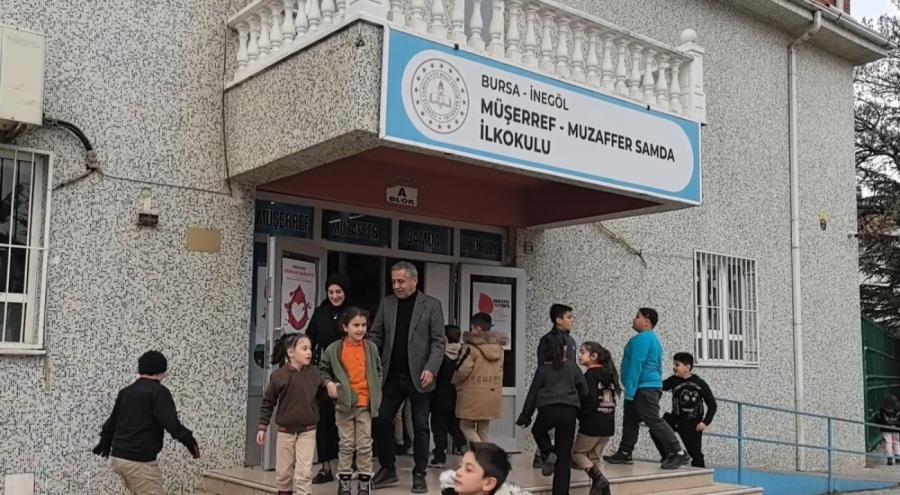 Bursa'da Melike öğretmen, ilkokuldaki sınıf öğretmeniyle meslektaş oldu