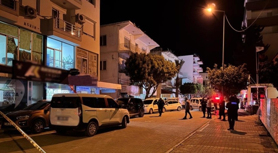 Motosikletli 2 saldırgan iş yerine ateş açıp kayıplara karıştı