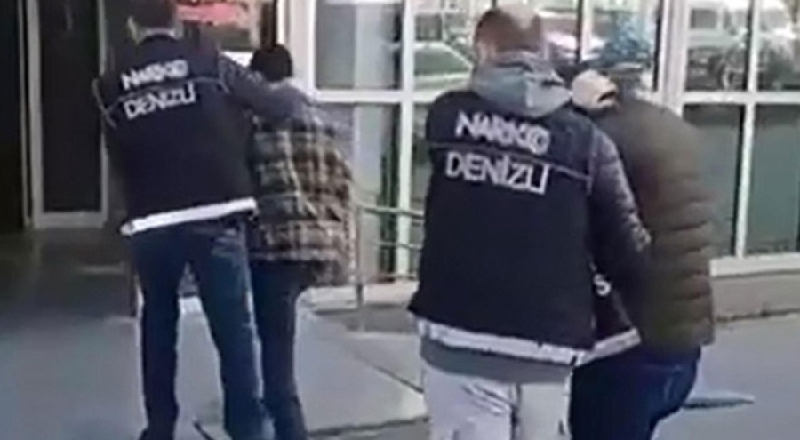 Yabancı uyruklu yolcunun midesinden uyuşturucu çıktı!