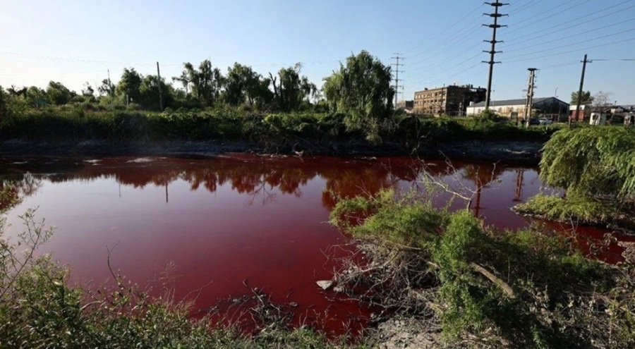 Arjantin'de kanalın rengi bir anda kırmızıya döndü, sebebi belli değil!