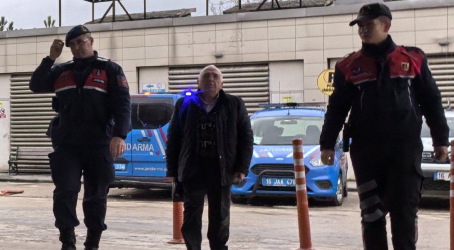 Bursa'da öfkeli baba, müdür yardımcısını darbetti!