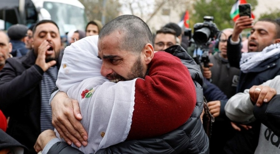 Hamas 3 İsrailli erkek esiri serbest bıraktı