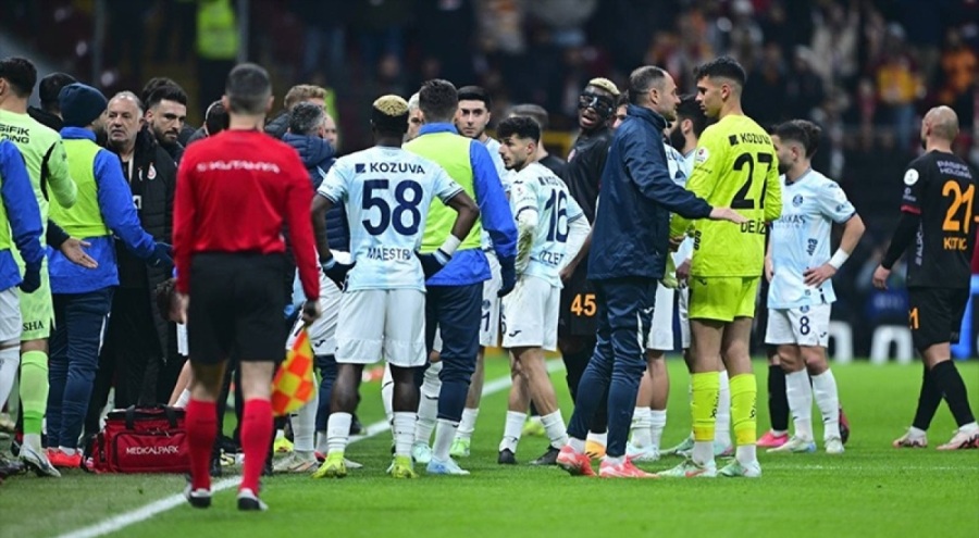 Sahadan çekilen Adana Demirspor'un cezası ne olacak?