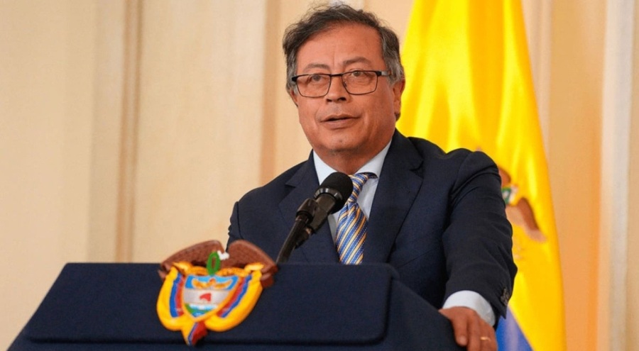 Kolombiya'da Cumhurbaşkanı, tüm bakanların istifasını talep etti