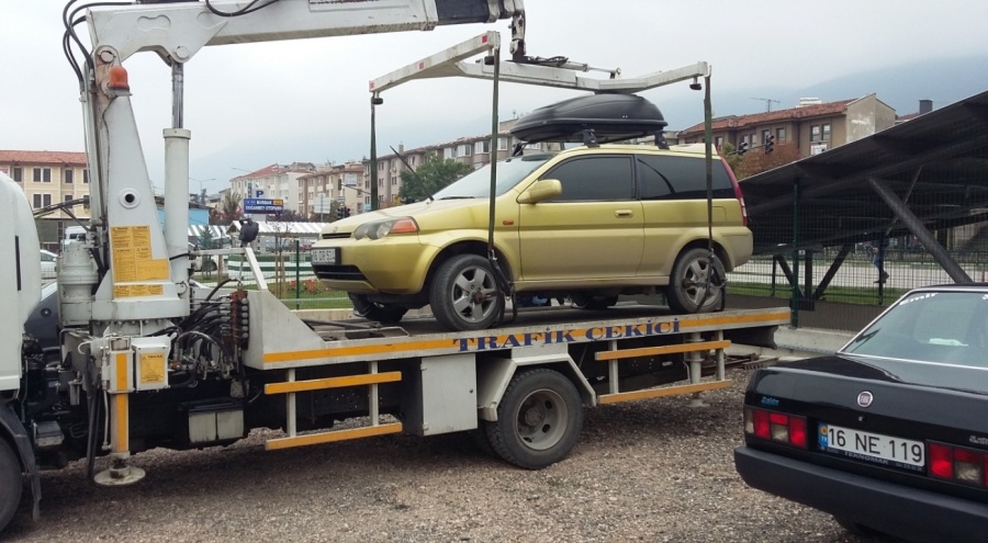 Bursa'da otopark ve araç çekme ücretlerine zam